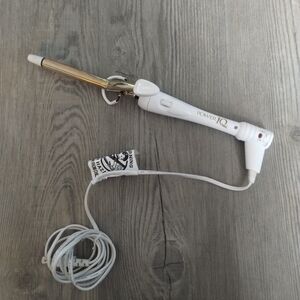 Power IQ White and Gold Curling Iron